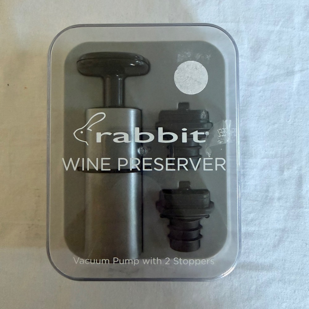 Rabbit Wine Preserver Vacuum Pump with 2 Stoppers‎ Gunmetal R3-07418 NEW